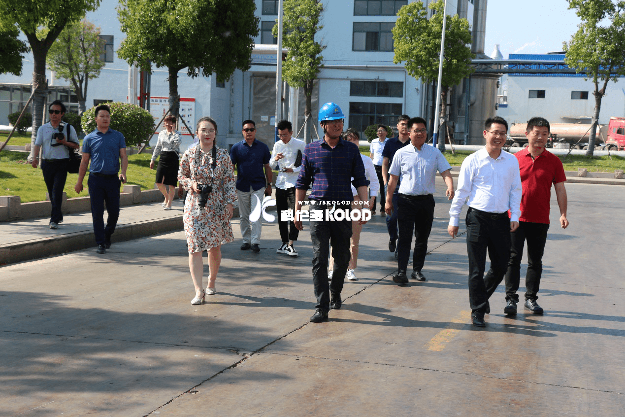 連云港市團委副書記王雷帶領市青商會成員參觀調研江蘇科倫多